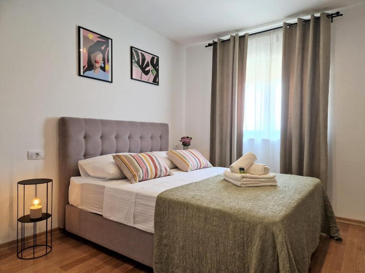 Jazz Rooms And Apartments ロヴィニ エクステリア 写真