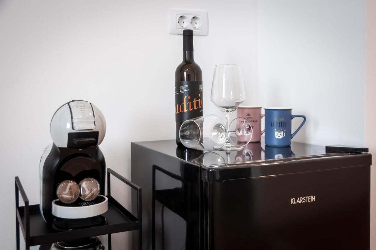 Jazz Rooms And Apartments ロヴィニ エクステリア 写真